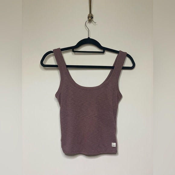 Vuori Sunrise Crop Tank in Chestnut - Picture 4 of 7